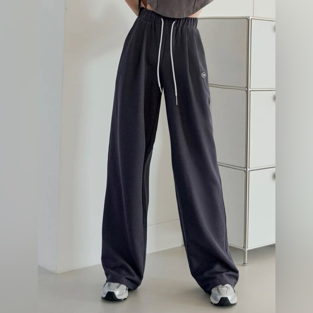 drawstring wide leg sweatpants